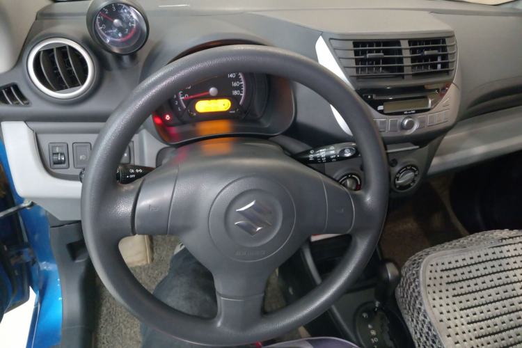 Used Suzuki Alto 2013 1.0L Automatic Luxury Model Steering Wheel