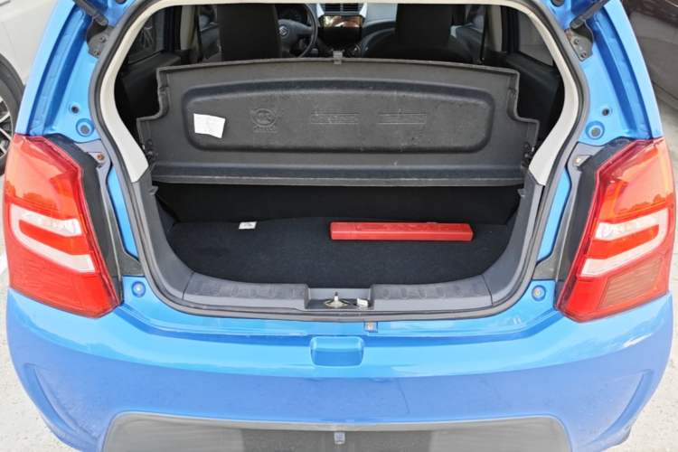 Used Suzuki Alto 2013 1.0L Automatic Luxury Model Trunk