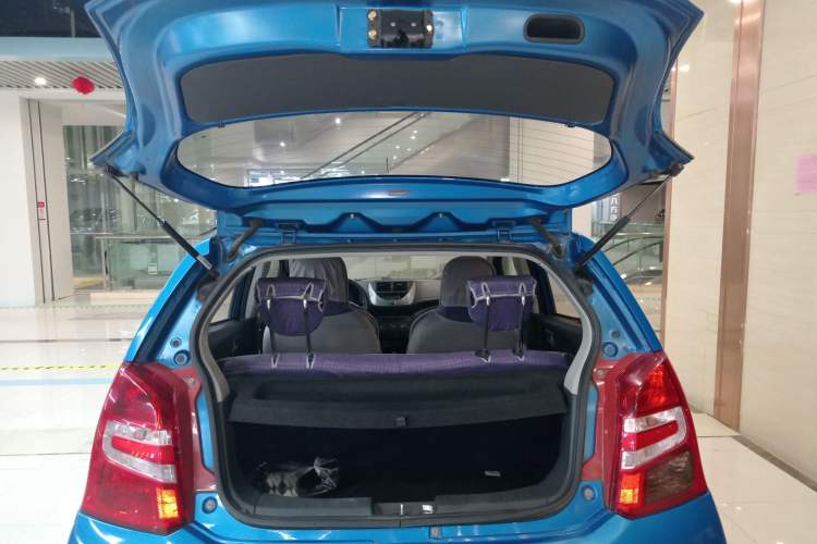 Used Suzuki Alto 2013 1.0L Automatic Luxury Model Trunk