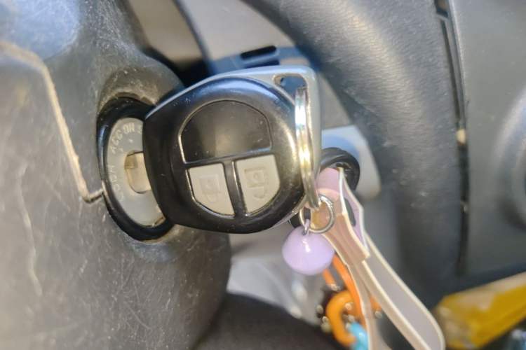 Used Suzuki Alto 2013 1.0L Automatic Luxury Model Vehicle Key