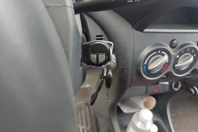 Used Suzuki Alto 2013 1.0L Manual Luxury Model Vehicle Key