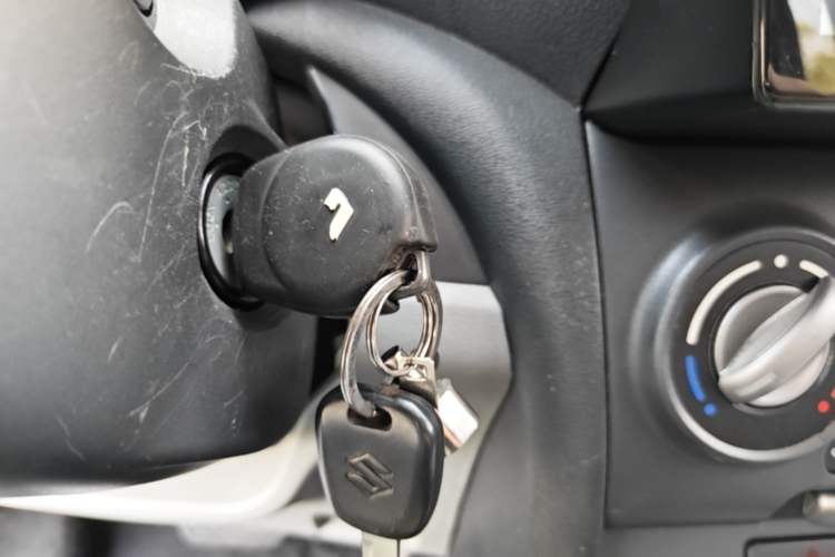 Used Suzuki Alto 2013 1.0L Automatic Luxury Model Vehicle Key