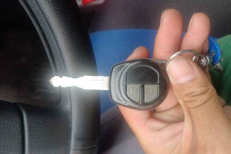 Used Suzuki Alto 2013 1.0L Manual Luxury Model Vehicle Key