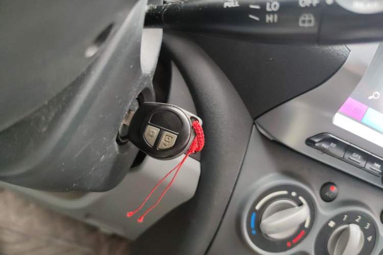 Used Suzuki Alto 2013 1.0L Automatic Luxury Model Vehicle Key
