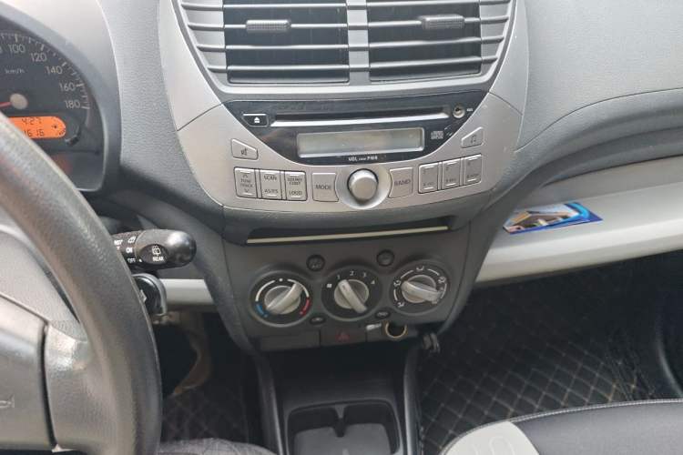 Used Suzuki Alto 2013 1.0L Automatic Luxury Model Audio And AC Panel