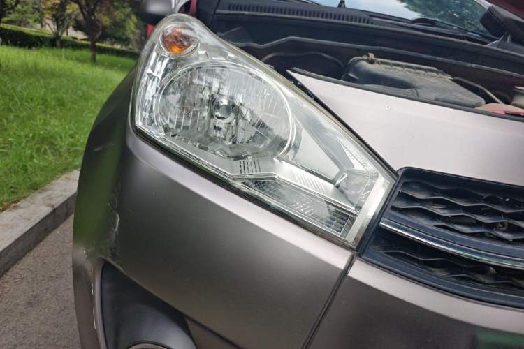 Used Suzuki Alto 2013 1.0L Automatic Luxury Model Right Front Headlight