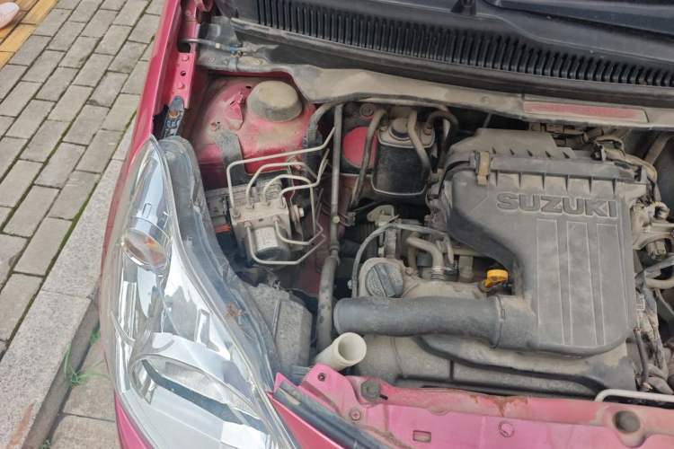 Used Suzuki Alto 2013 1.0L Manual Luxury Model Engine Bay Right