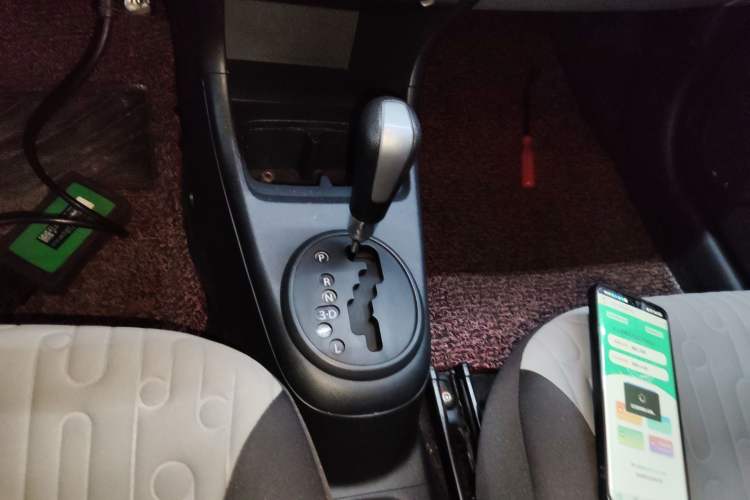 Used Suzuki Alto 2013 1.0L Automatic Luxury Model Gear Lever