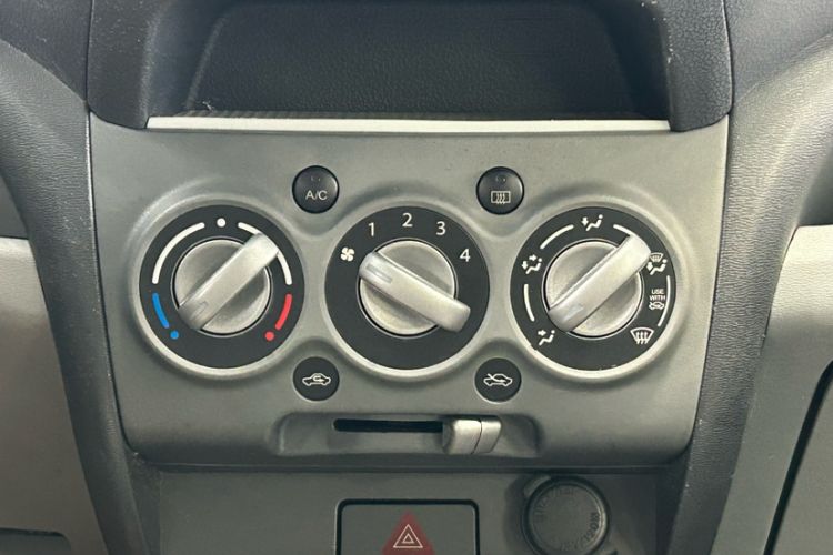 Used Suzuki Alto 2013 1.0L Manual Luxury Model Interior 4