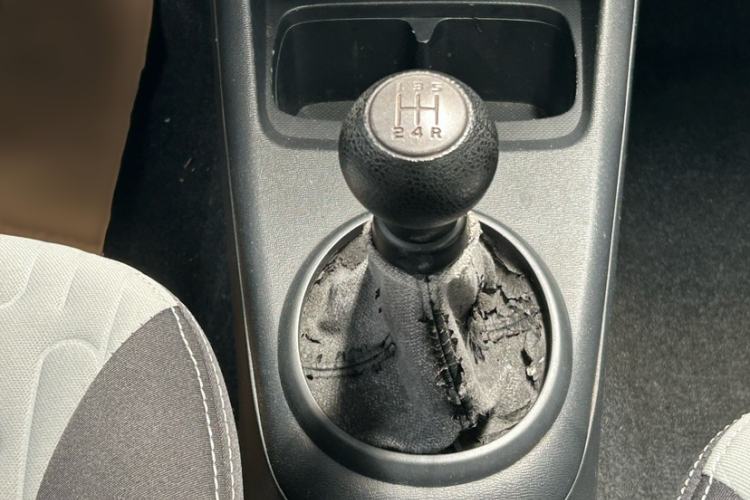 Used Suzuki Alto 2013 1.0L Manual Luxury Model Interior 5