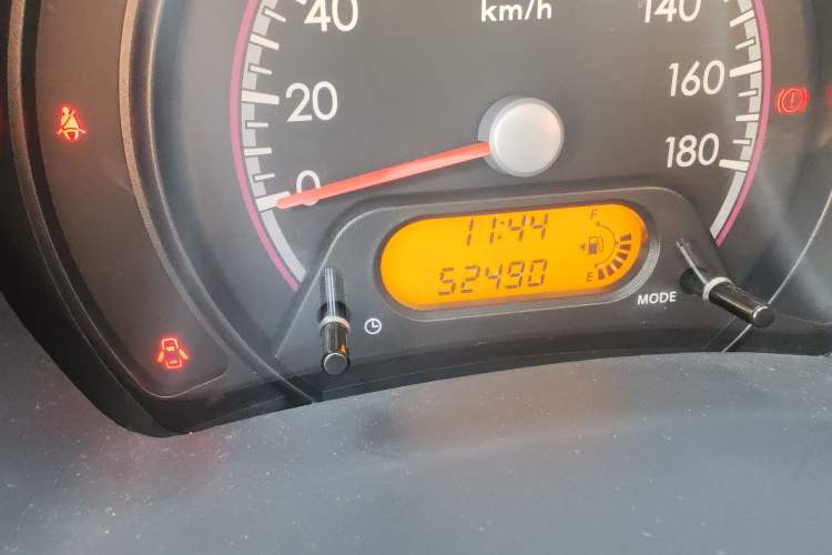 Used Suzuki Alto 2013 1.0L Manual Comfort Version Odometer Close Up