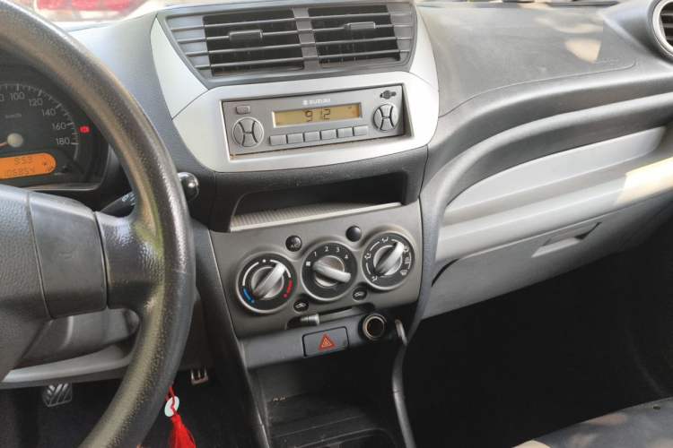 Used Suzuki Alto 2013 1.0L Manual Comfort Version Audio And AC Panel