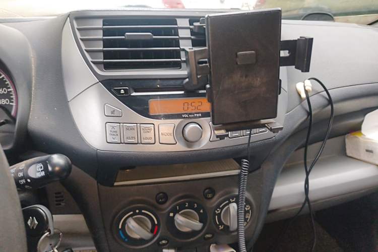 Used Suzuki Alto 2013 1.0L Manual Luxury Model Audio And AC Panel