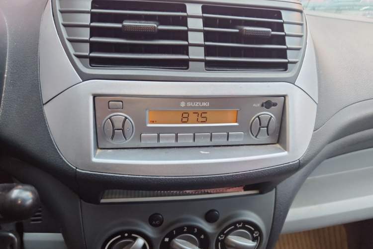 Used Suzuki Alto 2013 1.0L Manual Comfort Version Audio And AC Panel