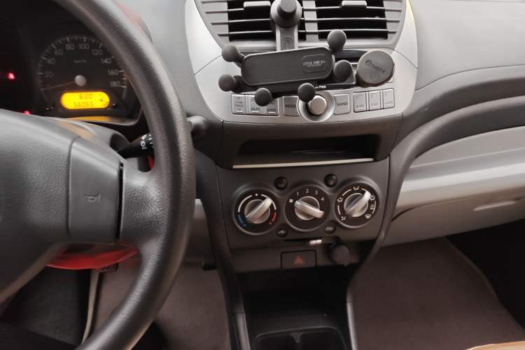 Used Suzuki Alto 2013 1.0L Manual Luxury Model Audio And AC Panel