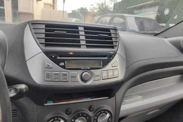 Used Suzuki Alto 2013 1.0L Automatic 20th Anniversary Limited Edition Audio And AC Panel