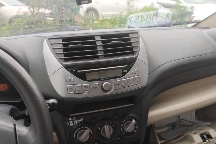 Used Suzuki Alto 2013 1.0L Automatic Luxury Model Audio And AC Panel