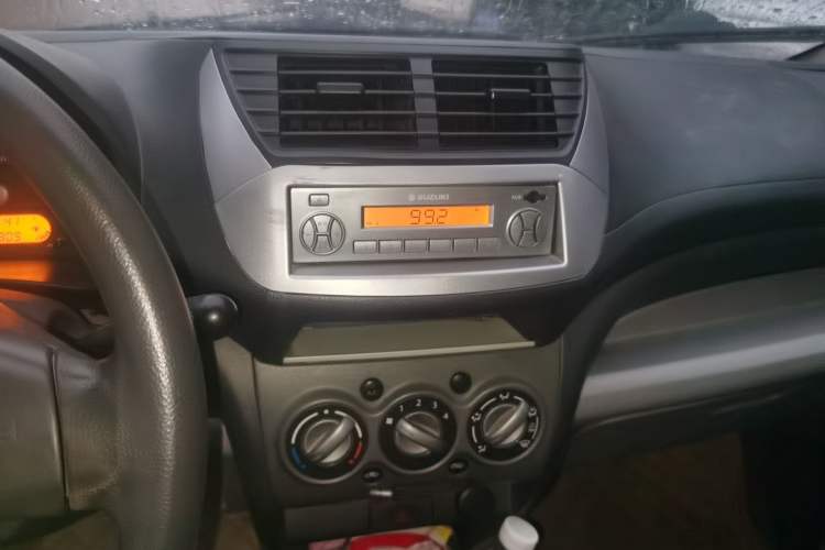 Used Suzuki Alto 2013 Revised Version 1.0L Manual Comfort Edition Audio And AC Panel