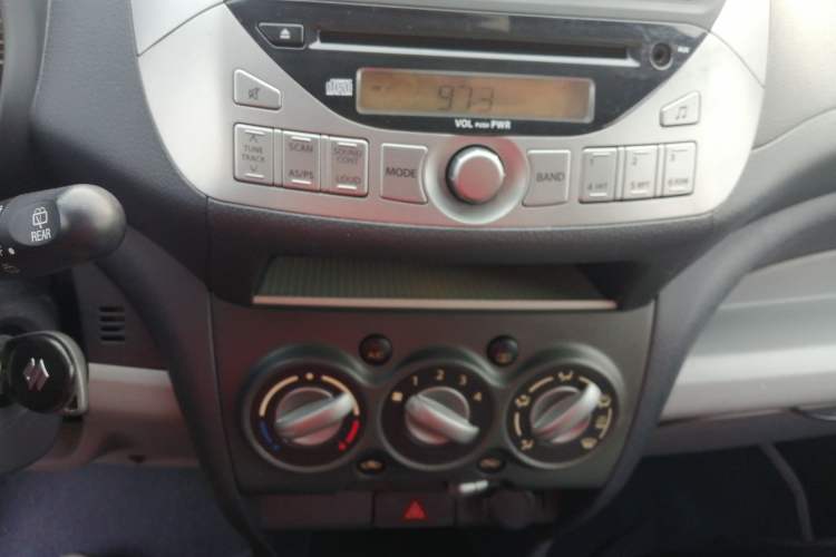 Used Suzuki Alto 2013 1.0L Automatic Luxury Model Audio And AC Panel