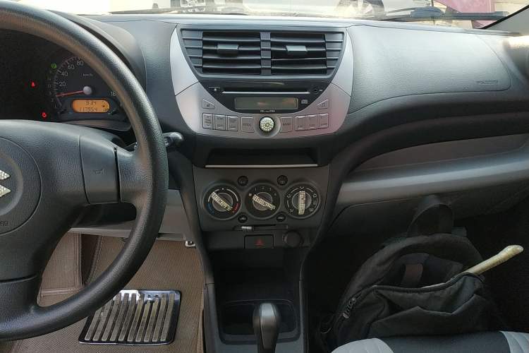 Used Suzuki Alto 2013 1.0L Automatic Luxury Model Audio And AC Panel