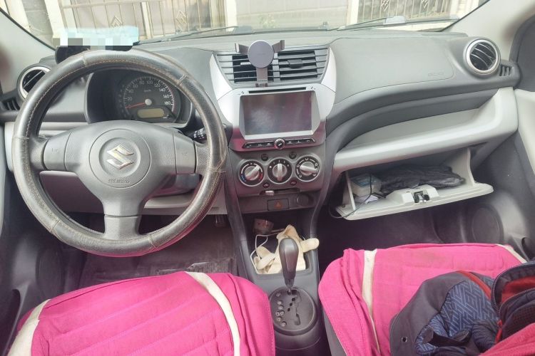 Used Suzuki Alto 2013 1.0L Automatic Luxury Model Center Console