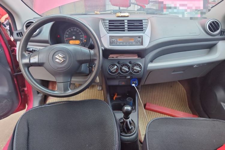 Used Suzuki Alto 2013 1.0L Manual Comfort Version Center Console
