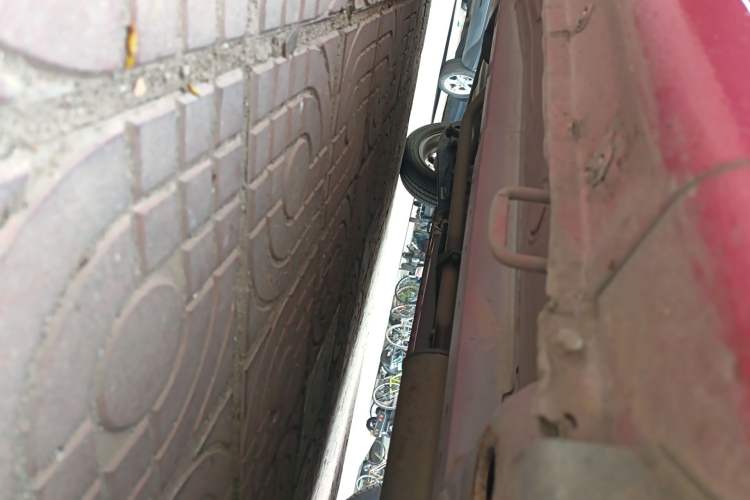 Used Suzuki Alto 2013 1.0L Automatic Luxury Model Chassis Front Right