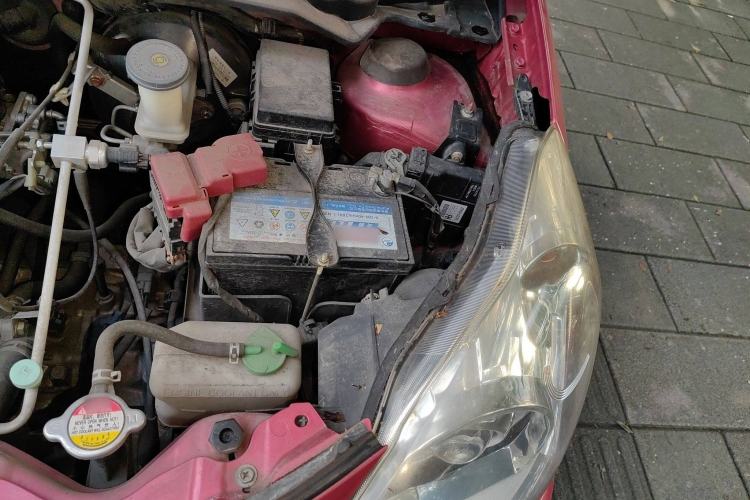 Used Suzuki Alto 2013 1.0L Automatic Luxury Model Engine Bay Left