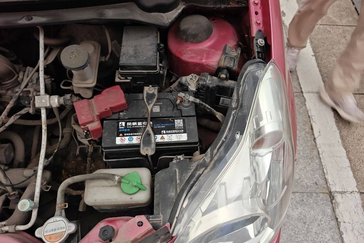 Used Suzuki Alto 2013 1.0L Manual Luxury Model Engine Bay Left
