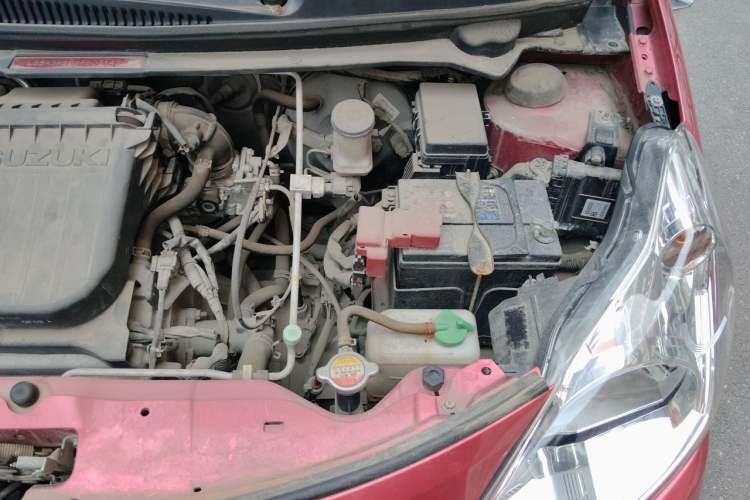 Used Suzuki Alto 2013 1.0L Automatic Luxury Model Engine Bay Left