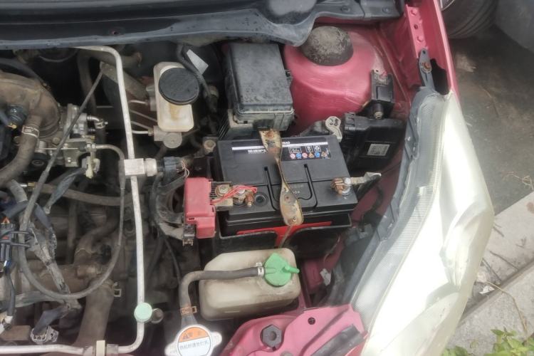 Used Suzuki Alto 2013 1.0L Automatic Luxury Model Engine Bay Left
