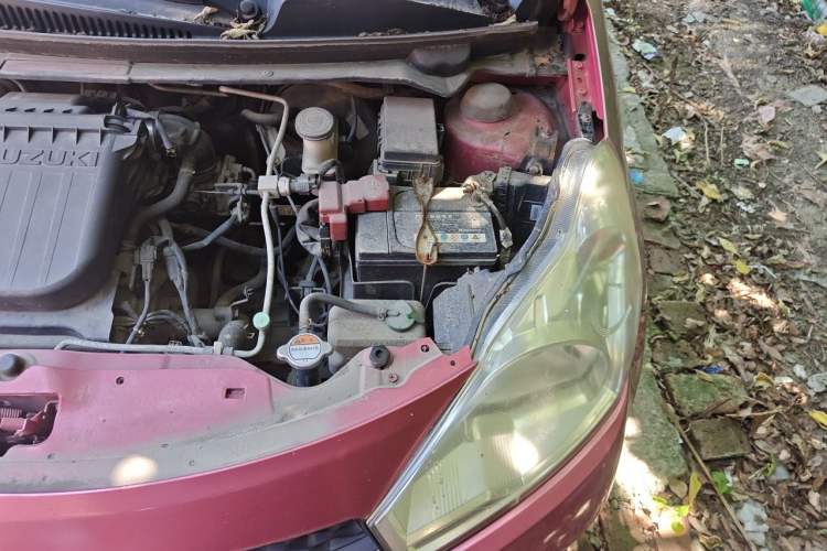 Used Suzuki Alto 2013 1.0L Manual Luxury Audio-Visual Model Engine Bay Left