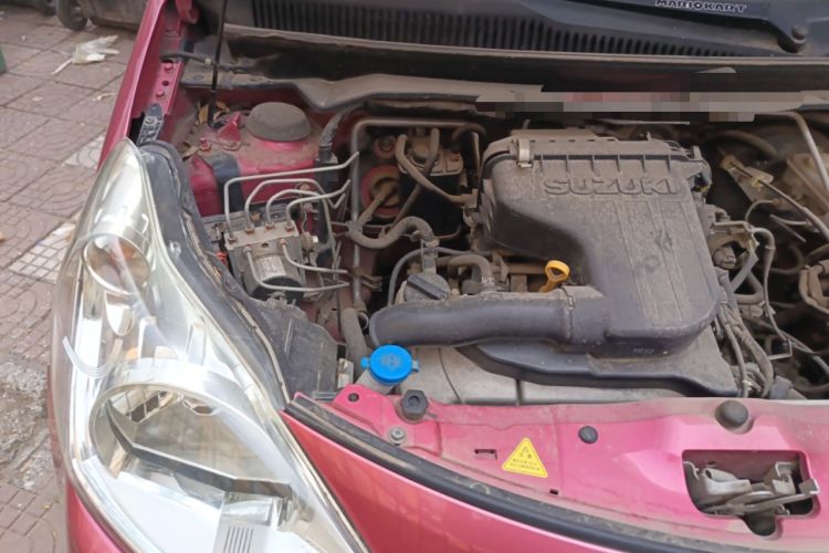 Used Suzuki Alto 2013 1.0L Automatic Luxury Model Engine Bay Right