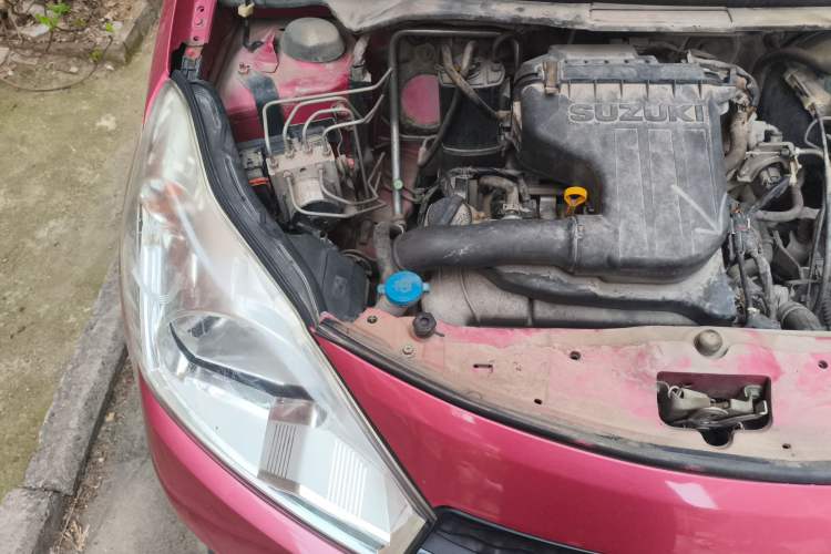 Used Suzuki Alto 2013 1.0L Manual Luxury Model Engine Bay Right