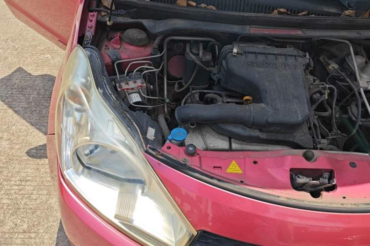 Used Suzuki Alto 2013 1.0L Manual Luxury Model Engine Bay Right