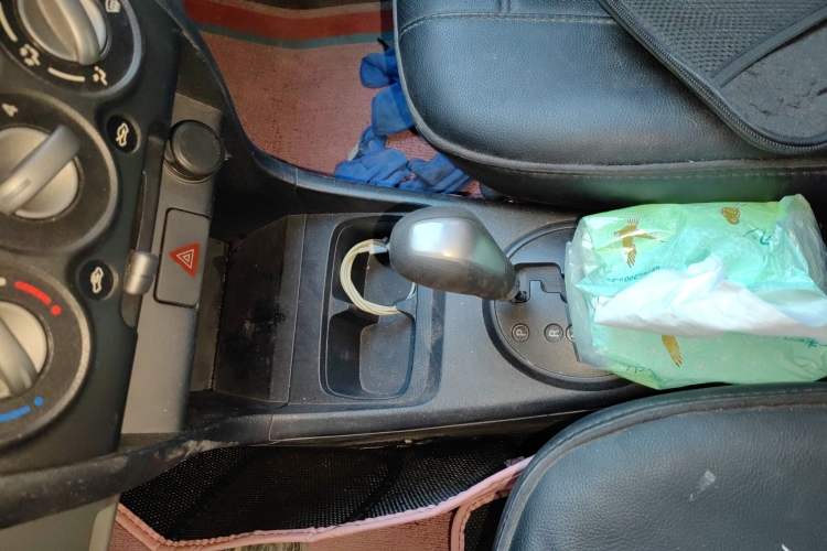 Used Suzuki Alto 2013 1.0L Automatic Luxury Model Gear Lever