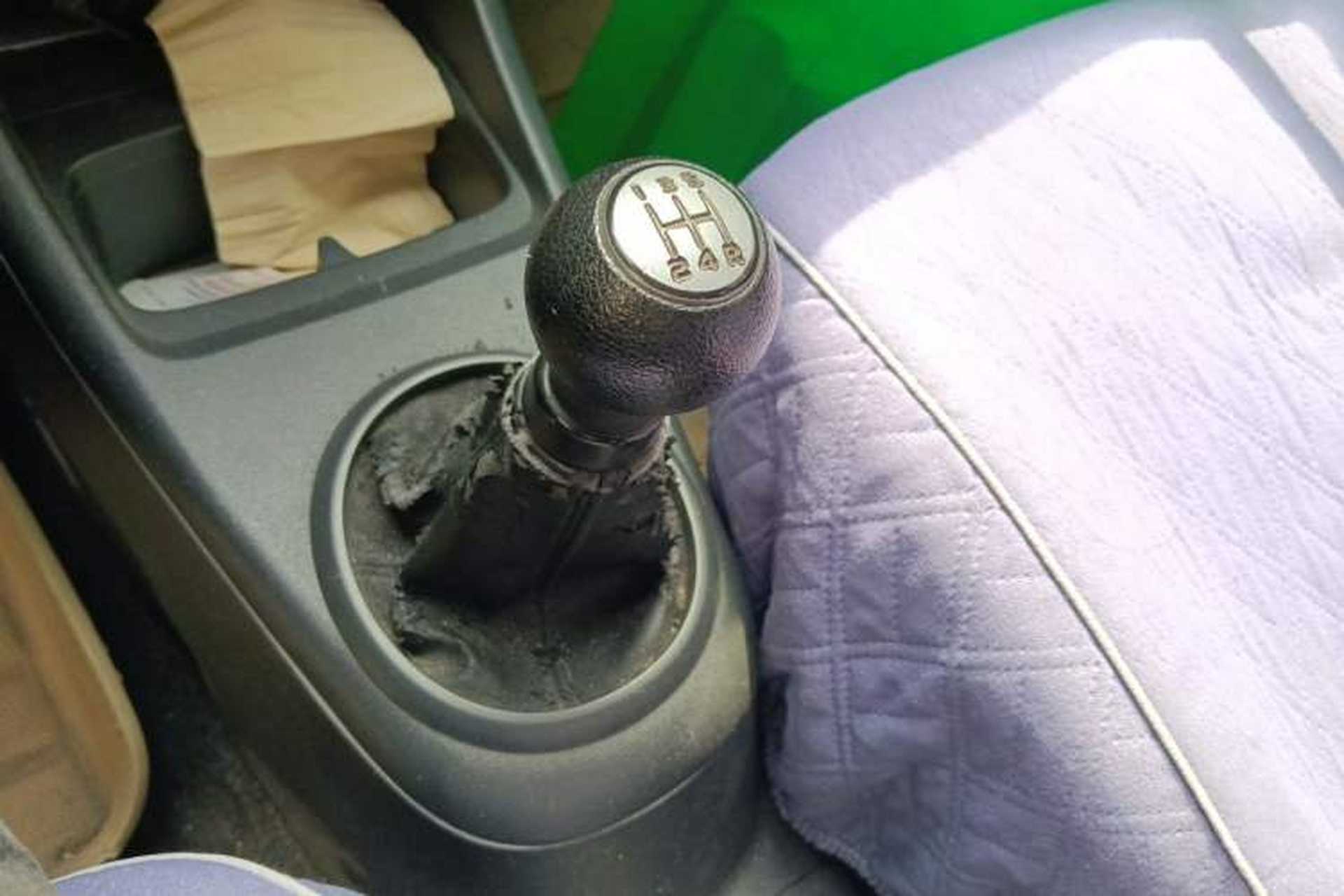 Used Suzuki Alto 2013 Revised Version 1.0L Manual Comfort Edition Gear Lever