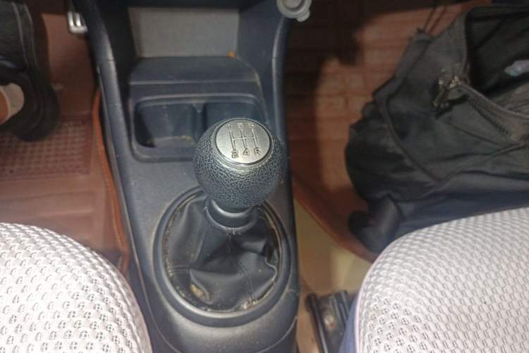 Used Suzuki Alto 2013 1.0L Manual Luxury Model Gear Lever