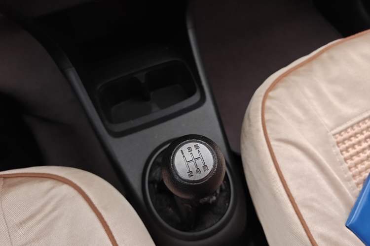 Used Suzuki Alto 2013 1.0L Manual Luxury Model Gear Lever