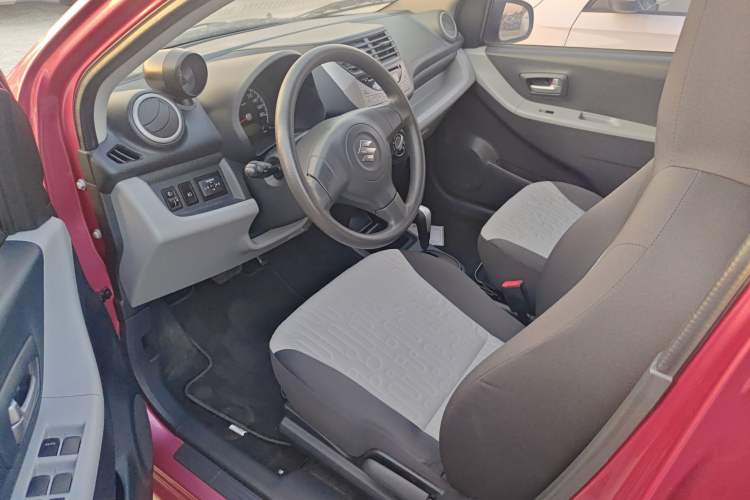 Used Suzuki Alto 2013 1.0L Automatic Luxury Model Interior 2