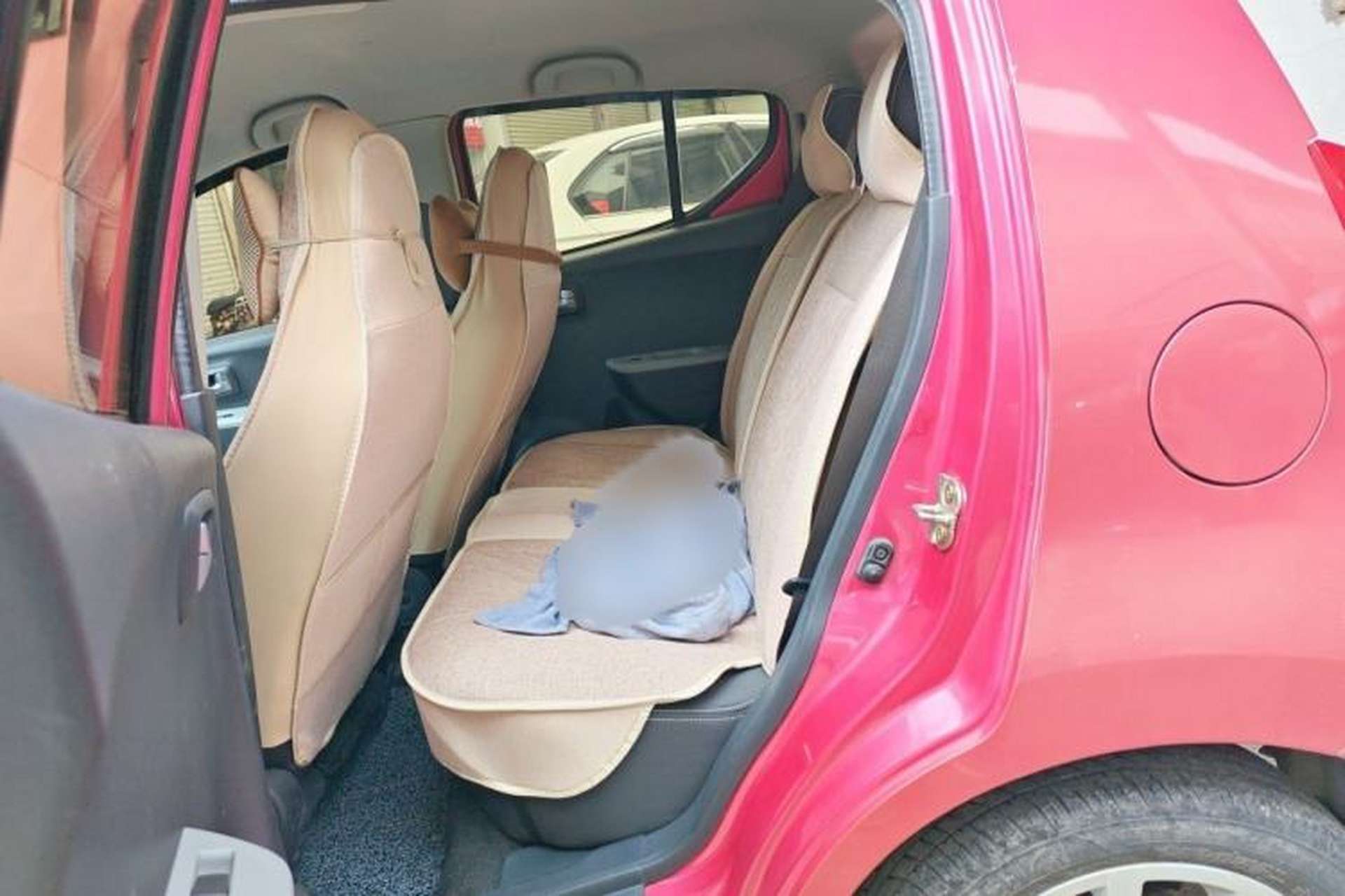 Used Suzuki Alto 2013 1.0L Automatic Luxury Model Interior 4