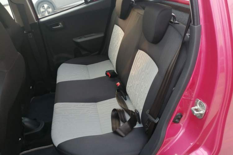 Used Suzuki Alto 2013 1.0L Automatic Luxury Model Interior 4