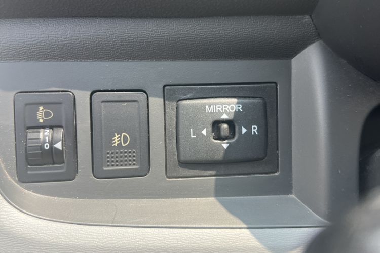 Used Suzuki Alto 2013 1.0L Automatic Luxury Model Interior 6