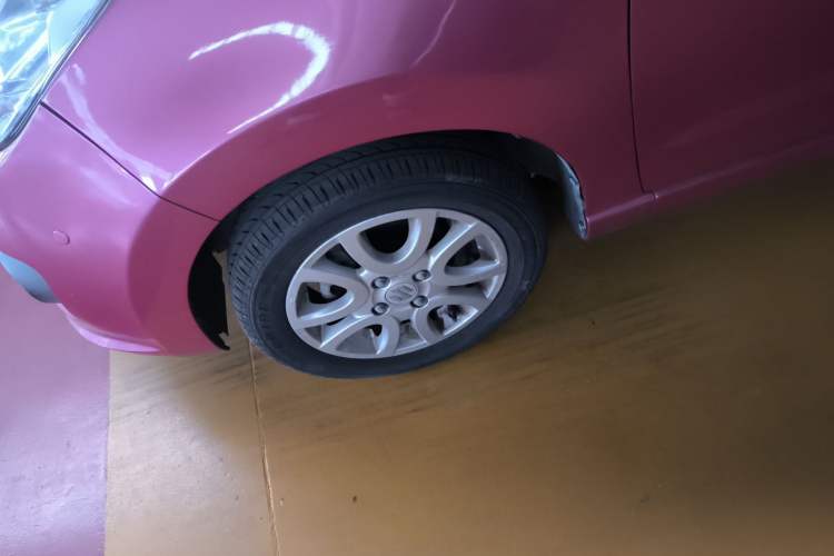 Used Suzuki Alto 2013 1.0L Automatic Luxury Model Left Front Wheel Hub