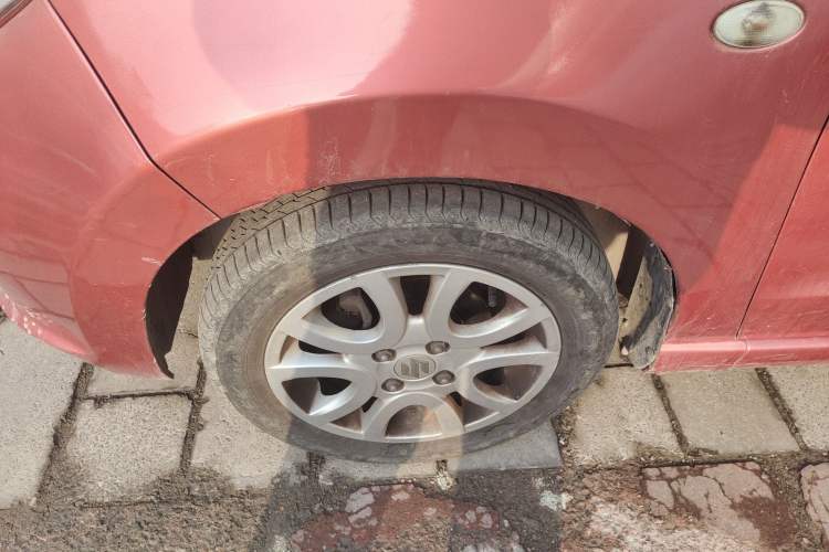 Used Suzuki Alto 2013 1.0L Manual Luxury Model Left Front Wheel Hub