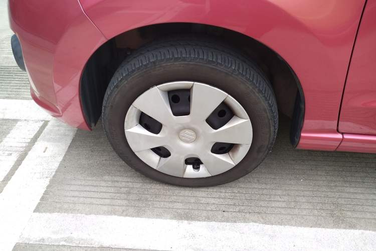 Used Suzuki Alto 2013 Revised Version 1.0L Manual Comfort Edition Left Front Wheel Hub