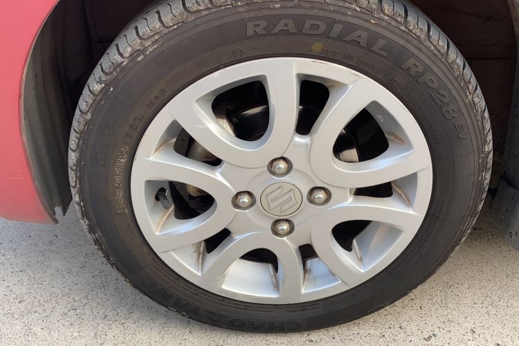 Used Suzuki Alto 2013 1.0L Manual Luxury Model Left Front Wheel Hub