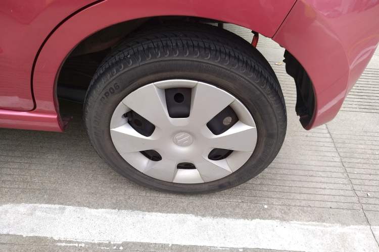 Used Suzuki Alto 2013 Revised Version 1.0L Manual Comfort Edition Left Rear Wheel Hub