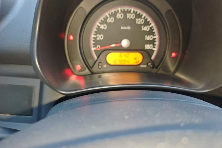 Used Suzuki Alto 2013 1.0L Manual Comfort Version Odometer Close Up