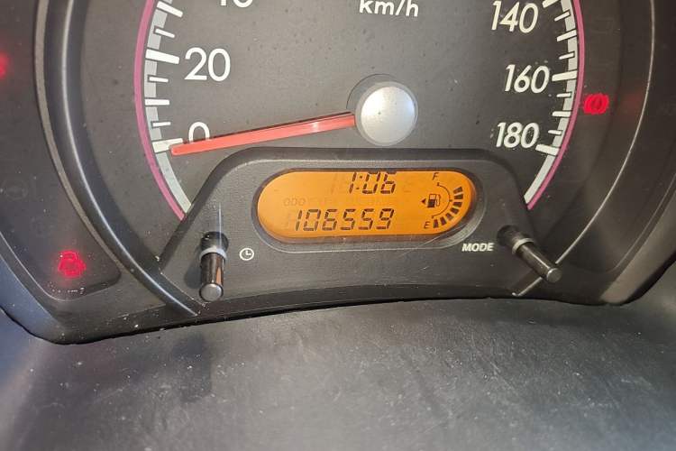 Used Suzuki Alto 2013 1.0L Manual Luxury Audio-Visual Model Odometer Close Up
